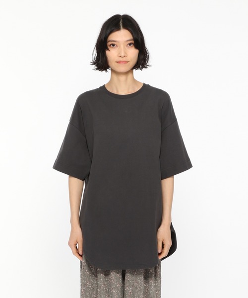 LAKOLE（ラコレ）の「オープンエンドラウンドヘムチュニック / LAKOLE（Tシャツ/カットソー・レディース・シャーベット/チャコール/サンドグレー/オフホワイト/ブラウン・SMALL/MEDIUM）」の15枚目の写真