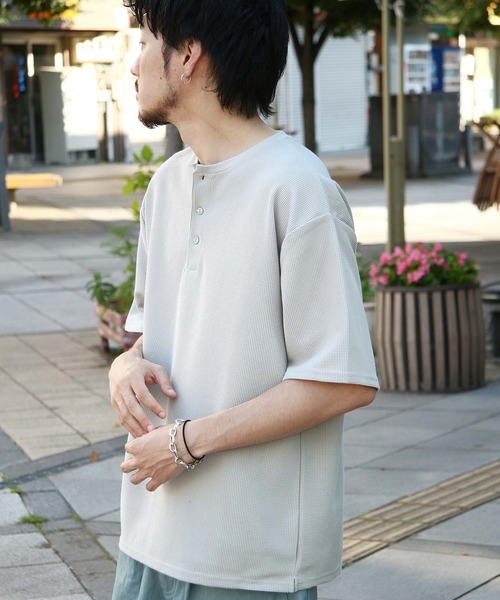 ZIP FIVE(ジップファイブ)の「【ZIP FIVE】ハリ感ドライワッフル サーマル半端袖Tシャツ【ビッグシルエット】【吸水速乾素材】【クルー/ヘンリーネック】(Tシャツ/カットソー・メンズ・ホワイト/ブラック/ベージュ/ネイビー/ブラウン/グレー/オリーブ/サックスブルー/グリーン/オートミール/ベージュ系その他/ホワイト系/ブラック系/グレー系/ブラウン系/ベージュ系/オリーブ系/グリーン系/ネイビー系/サックスブルー系・MEDIUM/LARGE/X-LARGE/SMALL)」の6枚目の写真