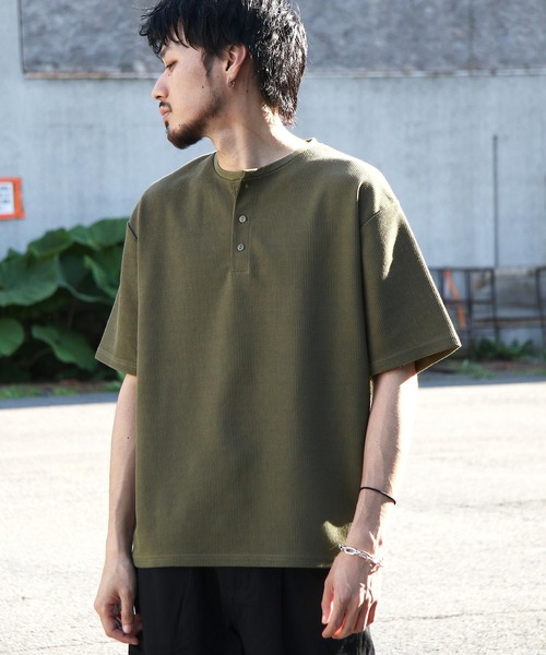 ZIP FIVE(ジップファイブ)の「【ZIP FIVE】ハリ感ドライワッフル サーマル半端袖Tシャツ【ビッグシルエット】【吸水速乾素材】【クルー/ヘンリーネック】(Tシャツ/カットソー・メンズ・ホワイト/ブラック/ベージュ/ネイビー/ブラウン/グレー/オリーブ/サックスブルー/グリーン/オートミール/ベージュ系その他/ホワイト系/ブラック系/グレー系/ブラウン系/ベージュ系/オリーブ系/グリーン系/ネイビー系/サックスブルー系・MEDIUM/LARGE/X-LARGE/SMALL)」の15枚目の写真