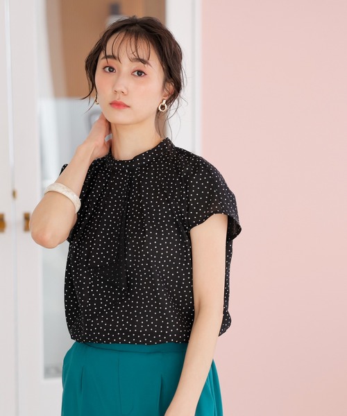 GeeRA（ジーラ）の「ボウタイ風デザインブラウス（シャツ/ブラウス・レディース・ベージュ/ブラウン/ネイビー/ブラック・MEDIUM/LARGE）」の21枚目の写真