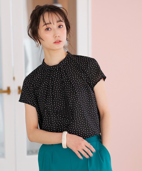 GeeRA（ジーラ）の「ボウタイ風デザインブラウス（シャツ/ブラウス・レディース・ベージュ/ブラウン/ネイビー/ブラック・MEDIUM/LARGE）」の19枚目の写真