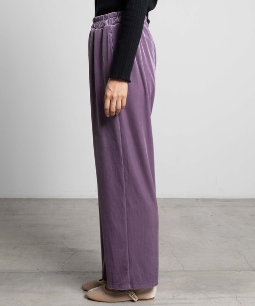 WEGO(ウィゴー)の「WEGO/ベロアコールワイドパンツ(スラックス・レディース・ブラック/パープル/ブラウン/アイボリー・FREE)」の17枚目の写真