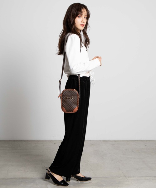 WEGO(ウィゴー)の「WEGO/ベロアコールワイドパンツ(スラックス・レディース・ブラック/パープル/ブラウン/アイボリー・FREE)」の9枚目の写真