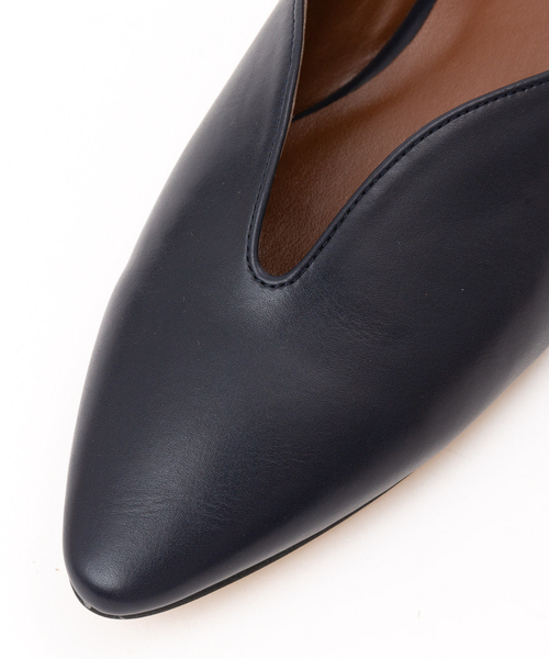 Au BANNISTER(オゥバニスター)の「【WEB限定】ウェーブカットパンプス(パンプス・レディース・ブラック/グレイッシュベージュ/ネイビー/ブロンズ・35/36/37/38/39)」の20枚目の写真