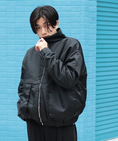 CREARE -LINO-（クレアーレリノ）の「ドロップショルダー オーバーサイズ 中綿 CPOブルゾン（ブルゾン・メンズ・ブラック/カーキ/グレイッシュブルー・FREE）」の7枚目の写真