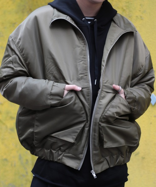 CREARE -LINO-（クレアーレリノ）の「ドロップショルダー オーバーサイズ 中綿 CPOブルゾン（ブルゾン・メンズ・ブラック/カーキ/グレイッシュブルー・FREE）」の15枚目の写真