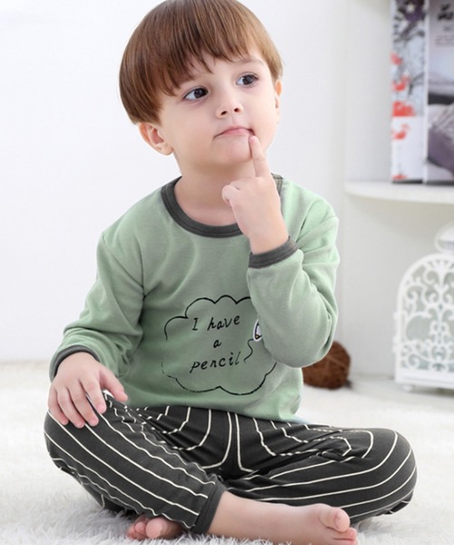 DAY CLOSET（デイ クローゼット）の「キッズ　長袖プリント柄リラックスコットンルームウェアパジャマ 上下2点セット（ルームウェア/パジャマ・キッズ・レッド/ブルー系その他/ピンク系その他/ブルー/ブラウン/グレイッシュベージュ/イエロー/ピンク/グリーン/グリーン系その他2/グリーン系その他3/ブルー系その他2/グリーン系その他/ネイビー・150cm/140cm/110cm/120cm/130cm/100cm）」の5枚目の写真