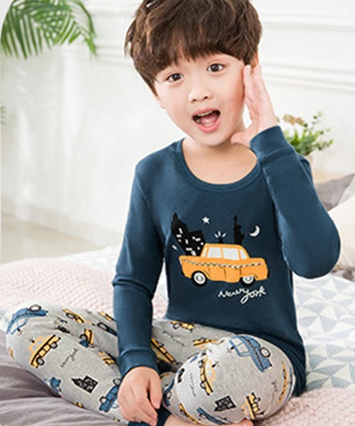 DAY CLOSET（デイ クローゼット）の「キッズ　長袖プリント柄リラックスコットンルームウェアパジャマ 上下2点セット（ルームウェア/パジャマ・キッズ・レッド/ブルー系その他/ピンク系その他/ブルー/ブラウン/グレイッシュベージュ/イエロー/ピンク/グリーン/グリーン系その他2/グリーン系その他3/ブルー系その他2/グリーン系その他/ネイビー・150cm/140cm/110cm/120cm/130cm/100cm）」の8枚目の写真