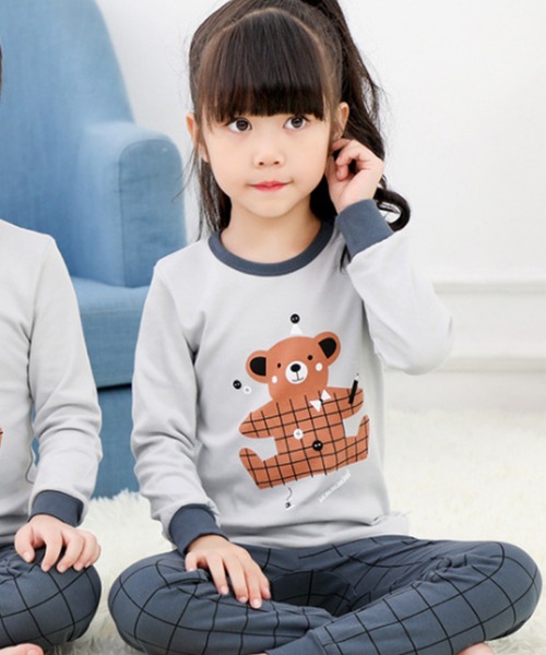 DAY CLOSET（デイ クローゼット）の「キッズ　長袖プリント柄リラックスコットンルームウェアパジャマ 上下2点セット（ルームウェア/パジャマ・キッズ・レッド/ブルー系その他/ピンク系その他/ブルー/ブラウン/グレイッシュベージュ/イエロー/ピンク/グリーン/グリーン系その他2/グリーン系その他3/ブルー系その他2/グリーン系その他/ネイビー・150cm/140cm/110cm/120cm/130cm/100cm）」の22枚目の写真