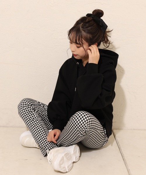 one after another NICE CLAUP（ワンアフターアナザーナイスクラップ）の「バックレースアップスキニーパンツ（その他パンツ・レディース・アイボリー/ブラック系その他/ブラウン・SMALL/MEDIUM）」の5枚目の写真