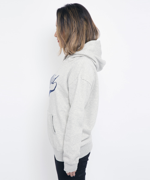 MILKFED.(ミルクフェド)の「SWEAT BIG HOODIE (プルオーバーフーディー/ロゴ/無地)(パーカー・レディース・アッシュ/ブルー/ブラック・MEDIUM/SMALL)」の4枚目の写真