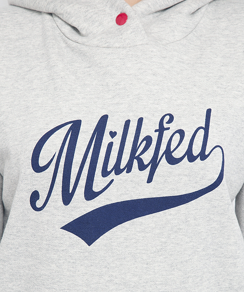 MILKFED.(ミルクフェド)の「SWEAT BIG HOODIE (プルオーバーフーディー/ロゴ/無地)(パーカー・レディース・アッシュ/ブルー/ブラック・MEDIUM/SMALL)」の7枚目の写真