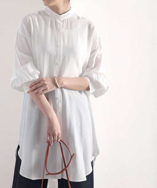 classicalelf（クラシカルエルフ）の「たっぷりドレープで上品さをプラス。バンドカラーシアーシャツ（シャツ/ブラウス・レディース・ホワイト/ベージュ/モカ・MEDIUM/LARGE/X-LARGE）」の2枚目の写真