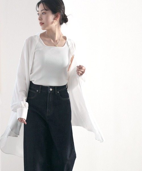 classicalelf（クラシカルエルフ）の「たっぷりドレープで上品さをプラス。バンドカラーシアーシャツ（シャツ/ブラウス・レディース・ホワイト/ベージュ/モカ・MEDIUM/LARGE/X-LARGE）」の4枚目の写真