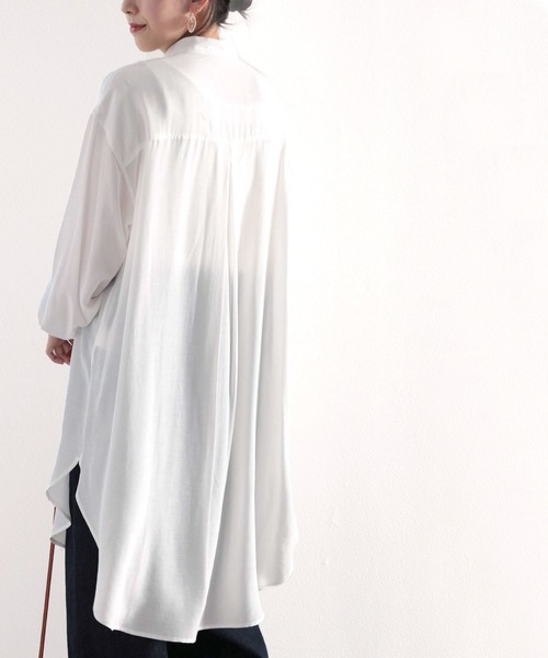 classicalelf（クラシカルエルフ）の「たっぷりドレープで上品さをプラス。バンドカラーシアーシャツ（シャツ/ブラウス・レディース・ホワイト/ベージュ/モカ・MEDIUM/LARGE/X-LARGE）」の6枚目の写真