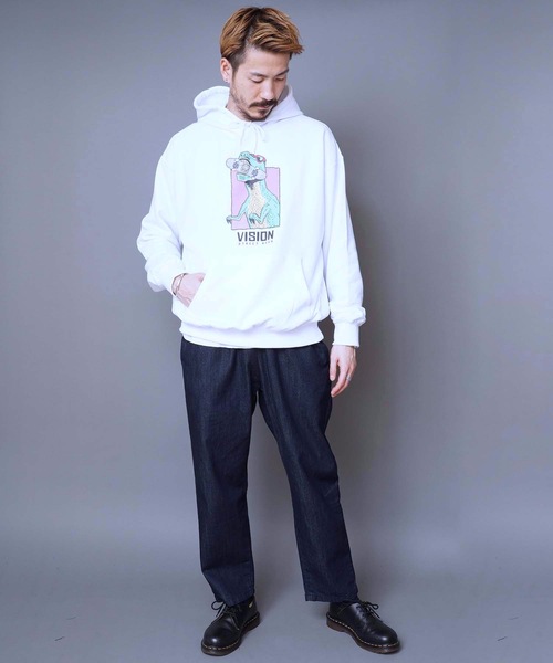 VISION STREET WEAR（ヴィジョンストリートウェア）の「【VISION STREET WEAR/ビジョンストリートウェア】恐竜プリント裏毛パーカー　人気デザインのパーカーアイテム　バックプリント　ドロップショルダー型/ビッグシルエット（パーカー・メンズ・ホワイト/ブラック/ブルー・MEDIUM/LARGE）」の4枚目の写真