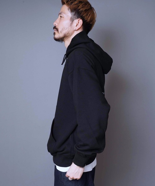 VISION STREET WEAR（ヴィジョンストリートウェア）の「【VISION STREET WEAR/ビジョンストリートウェア】恐竜プリント裏毛パーカー　人気デザインのパーカーアイテム　バックプリント　ドロップショルダー型/ビッグシルエット（パーカー・メンズ・ホワイト/ブラック/ブルー・MEDIUM/LARGE）」の12枚目の写真