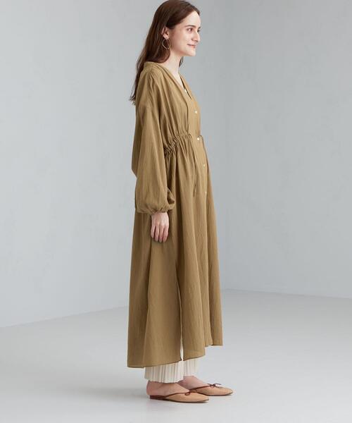 green label relaxing(グリーンレーベルリラクシング)の「CFC コットン ボイル ガウン ワンピース(ワンピース・レディース・ベージュ/イエロー/ブラック・FREE)」の5枚目の写真
