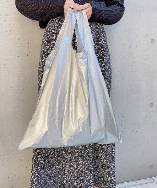 VANNIE U(ヴァニーユー)の「コンパクトシャイニーエコバッグ(エコバッグ/サブバッグ・レディース・ライトグリーン/その他/シルバー・FREE)」の17枚目の写真
