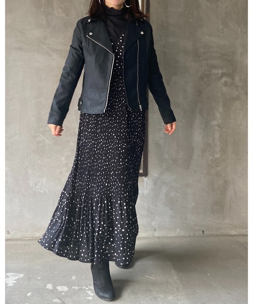 She's Closet(シーズクローゼット)の「フェイクレザーダブルライダースジャケット(ライダースジャケット・レディース・アッシュグレー/ブラック/ベージュ・M/L)」の7枚目の写真
