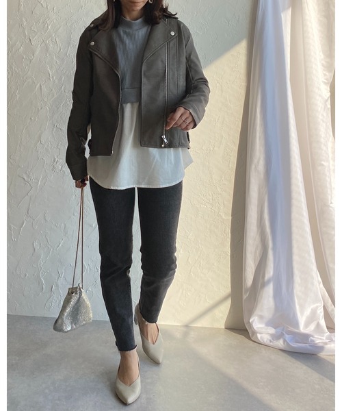 She's Closet(シーズクローゼット)の「フェイクレザーダブルライダースジャケット(ライダースジャケット・レディース・アッシュグレー/ブラック/ベージュ・M/L)」の8枚目の写真