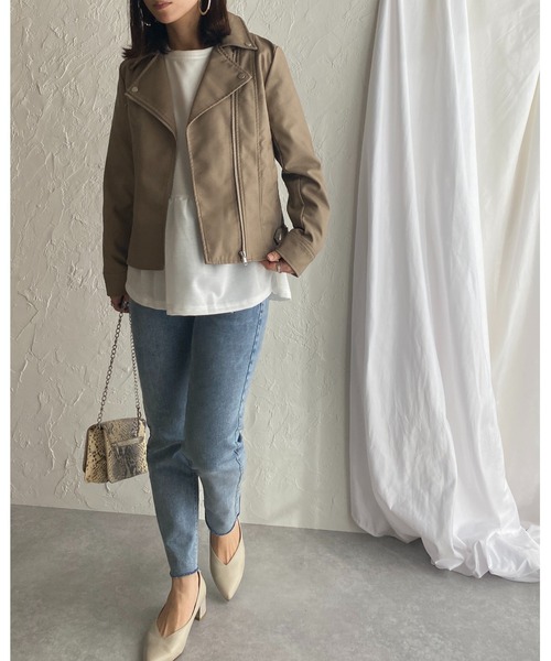 She's Closet(シーズクローゼット)の「フェイクレザーダブルライダースジャケット(ライダースジャケット・レディース・アッシュグレー/ブラック/ベージュ・M/L)」の11枚目の写真