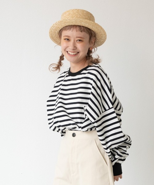 MERLOT（メルロー）の「たっぷり袖ロンT（Tシャツ/カットソー・レディース・ナチュラル/レッド/ブラック/ホワイト×ブラック/モカ・FREE）」の2枚目の写真