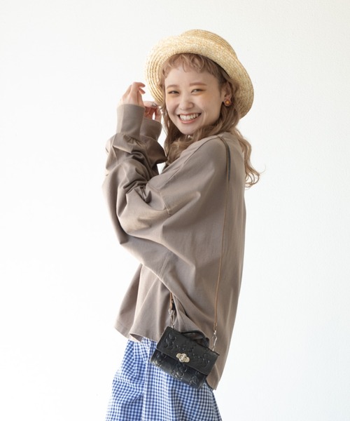 MERLOT（メルロー）の「たっぷり袖ロンT（Tシャツ/カットソー・レディース・ナチュラル/レッド/ブラック/ホワイト×ブラック/モカ・FREE）」の3枚目の写真