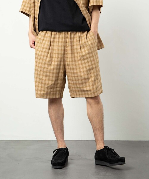 FREAK'S STORE(フリークスストア)の「ワイド ワークショーツ/シェフショーツ/イージーパンツ/タック/チノパン(その他パンツ・メンズ・ブラック/ベージュ/オフホワイト/ベージュ系その他/ブラック系その他/ダークネイビー/ストライプ/ベージュ系その他2/ブラウン系その他/レオパード・SMALL/MEDIUM/LARGE)」の1枚目の写真