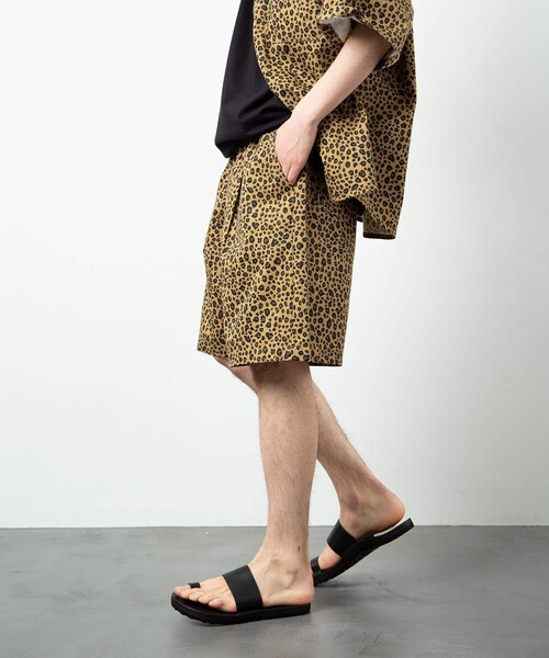 FREAK'S STORE(フリークスストア)の「ワイド ワークショーツ/シェフショーツ/イージーパンツ/タック/チノパン(その他パンツ・メンズ・ブラック/ベージュ/オフホワイト/ベージュ系その他/ブラック系その他/ダークネイビー/ストライプ/ベージュ系その他2/ブラウン系その他/レオパード・SMALL/MEDIUM/LARGE)」の11枚目の写真