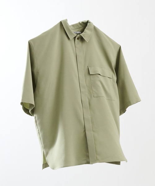 COLONY 2139（コロニートゥーワンスリーナイン）の「テックリネン5分袖比翼シャツ(セットアップ可)（シャツ/ブラウス・メンズ・グリーン/チャコールグレー/ブルー/モカ/ベージュ・LARGE/X-LARGE/MEDIUM）」の4枚目の写真