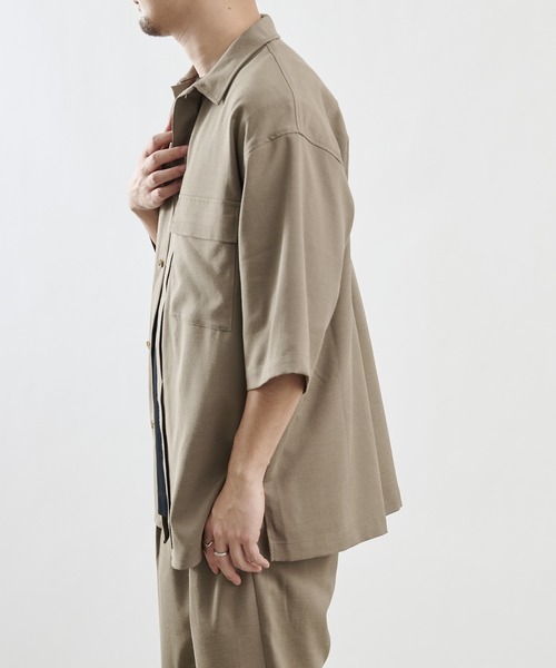 COLONY 2139（コロニートゥーワンスリーナイン）の「テックリネン5分袖比翼シャツ(セットアップ可)（シャツ/ブラウス・メンズ・グリーン/チャコールグレー/ブルー/モカ/ベージュ・LARGE/X-LARGE/MEDIUM）」の7枚目の写真