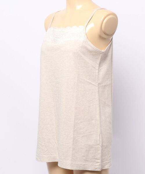 Samansa Mos2(サマンサ モスモス)の「レース付キャミソールインナー(キャミソール・レディース・チャコール/キナリ/ベージュ・フリ-)」の5枚目の写真