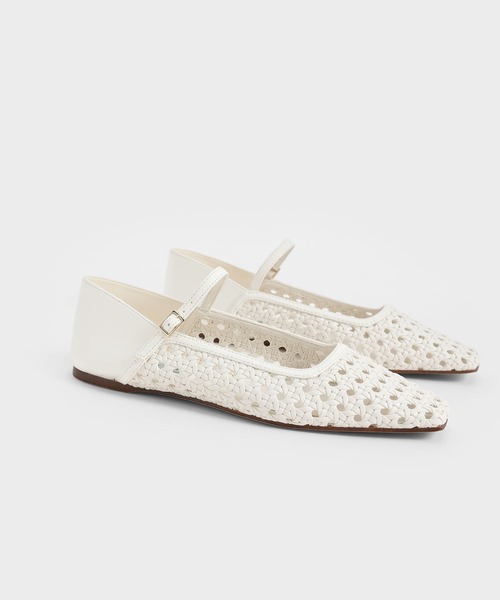 CHARLES & KEITH（チャールズ & キース）の「ウェーブディティール バレリーナ / Weave Detail Ballerinas（バレエシューズ・レディース・ホワイト/ブラック/ブラウン・22.5cm/23cm/23.5cm/24.5cm/25cm/25.5cm）」の7枚目の写真