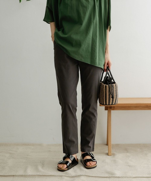 URBAN RESEARCH DOORS（アーバンリサーチドアーズ）の「ストレッチイージーパンツ（その他パンツ・レディース・ライトグレー/チャコールグレー・38/36）」の8枚目の写真