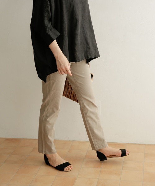 URBAN RESEARCH DOORS（アーバンリサーチドアーズ）の「ストレッチイージーパンツ（その他パンツ・レディース・ライトグレー/チャコールグレー・38/36）」の17枚目の写真