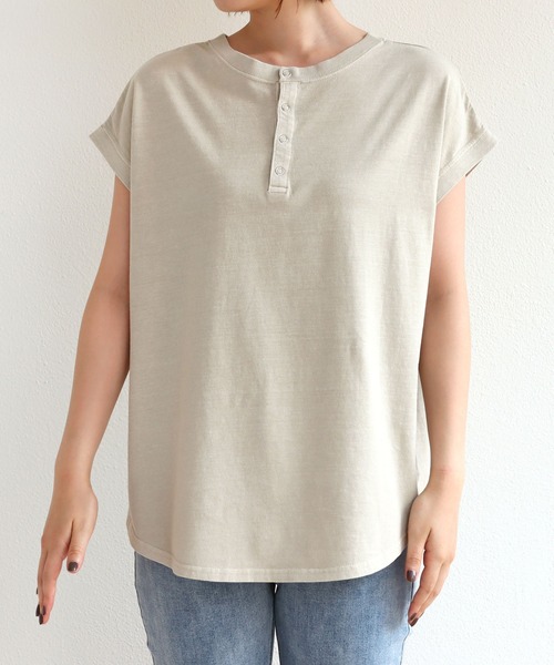 andme（アンドミー）の「ピグメント加工2way背中ボタンTシャツ（Tシャツ/カットソー・レディース・オフホワイト/ブルー/グリーン/モカ/ラベンダー/グレー系その他/スミクロ・M）」の16枚目の写真