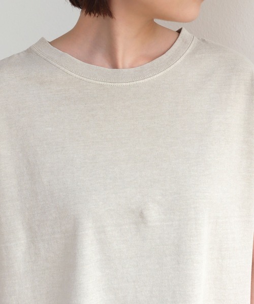 andme（アンドミー）の「ピグメント加工2way背中ボタンTシャツ（Tシャツ/カットソー・レディース・オフホワイト/ブルー/グリーン/モカ/ラベンダー/グレー系その他/スミクロ・M）」の19枚目の写真