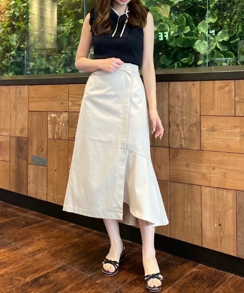 WILLSELECTION(ウィルセレクション)の「配色リボンネックニット(ニット/セーター・レディース・ボルドー/ブラウン/ブラック系その他・MEDIUM)」の4枚目の写真