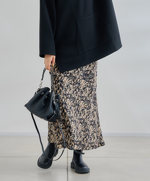 DouDou（ドゥドゥ）の「【WEB限定】プリントマーメイドスカート（スカート・レディース・カーキ/ブラック・FREE）」の2枚目の写真