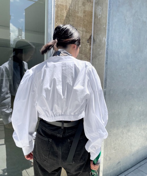 WHO'S WHO gallery(フーズフーギャラリー)の「ミニボリュームロングスリーブブラウス(シャツ/ブラウス・レディース・オフホワイト/ブラック/ブラウン・FREE)」の5枚目の写真