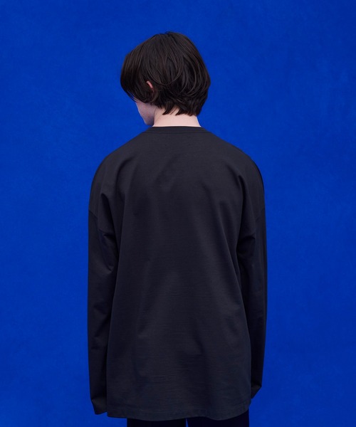 UNITED TOKYO（ユナイテッドトウキョウ）の「フレームプリントロングTシャツ（Tシャツ/カットソー・メンズ・ブラック/グレー・1/2）」の14枚目の写真