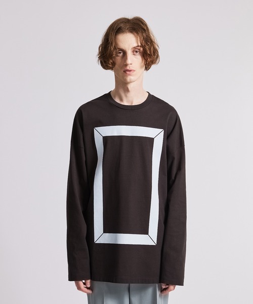 UNITED TOKYO（ユナイテッドトウキョウ）の「フレームプリントロングTシャツ（Tシャツ/カットソー・メンズ・ブラック/グレー・1/2）」の18枚目の写真