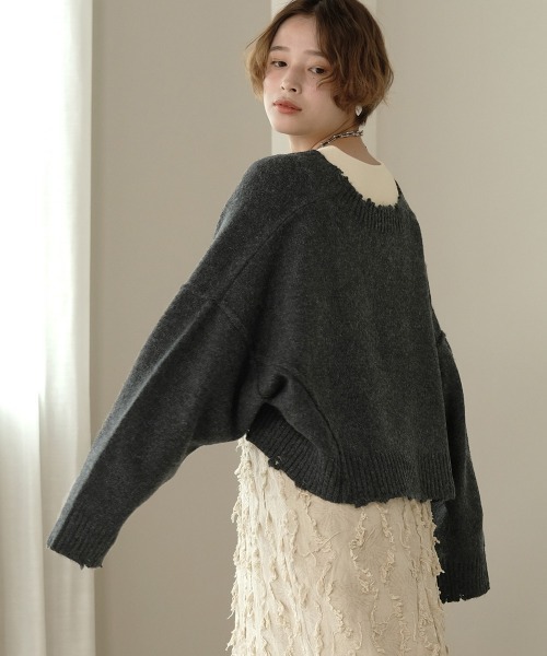 Bab(バブ)の「【WEB限定】深Vショートもちもちニットプルオーバー(ニット/セーター・レディース・チャコールグレー/ベージュ/アイボリー・FREE)」の18枚目の写真