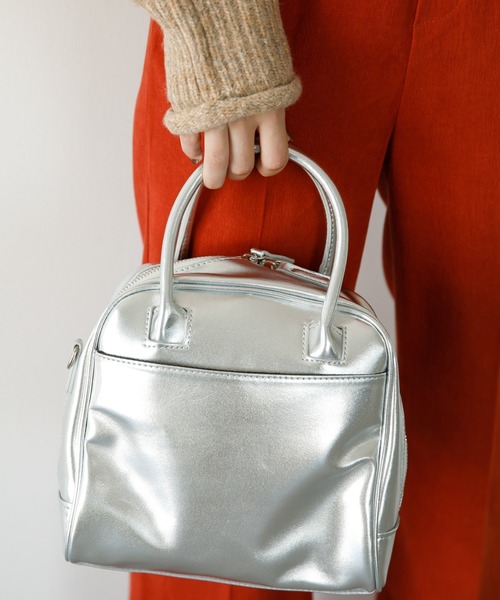 koe(コエ)の「スクエア2WAYミニボストン*(トートバッグ・レディース・アイボリー/ブラック/シルバー・FREE)」の1枚目の写真