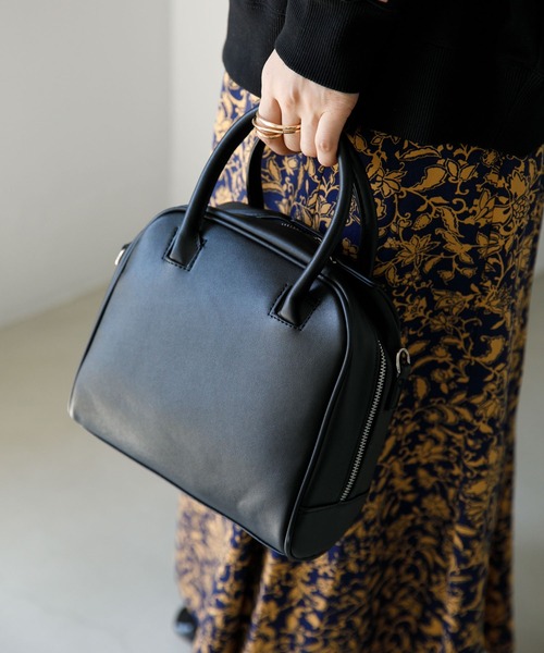 koe(コエ)の「スクエア2WAYミニボストン*(トートバッグ・レディース・アイボリー/ブラック/シルバー・FREE)」の3枚目の写真