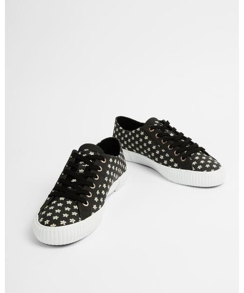 Ted Baker(テッドベーカー)の「KIMIA デイジープリント キャンパス スニーカー(スニーカー・レディース・ブラック・36/37/38/39/40)」の5枚目の写真