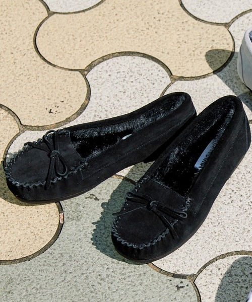 Minnetonka（ミネトンカ）の「Minnetonka  CLEARWATERⅡ  / ミネトンカ クリアウォーター（モカシン/デッキシューズ・レディース・グレー/ブラック・25.0cm/23.0cm/24.0cm）」の2枚目の写真