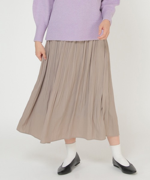 ikka（イッカ）の「割繊(かっせん)消しプリーツスカート（スカート・レディース・チャコールグレー/マジェンタ/イエロー/ダークベージュ/オフホワイト/パープル・M/L）」の4枚目の写真