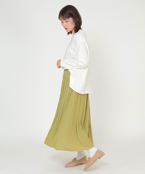 ikka（イッカ）の「割繊(かっせん)消しプリーツスカート（スカート・レディース・チャコールグレー/マジェンタ/イエロー/ダークベージュ/オフホワイト/パープル・M/L）」の11枚目の写真